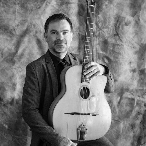 etienne favier, guitariste chanteur, jazz manouche, chanson française, blues, folk