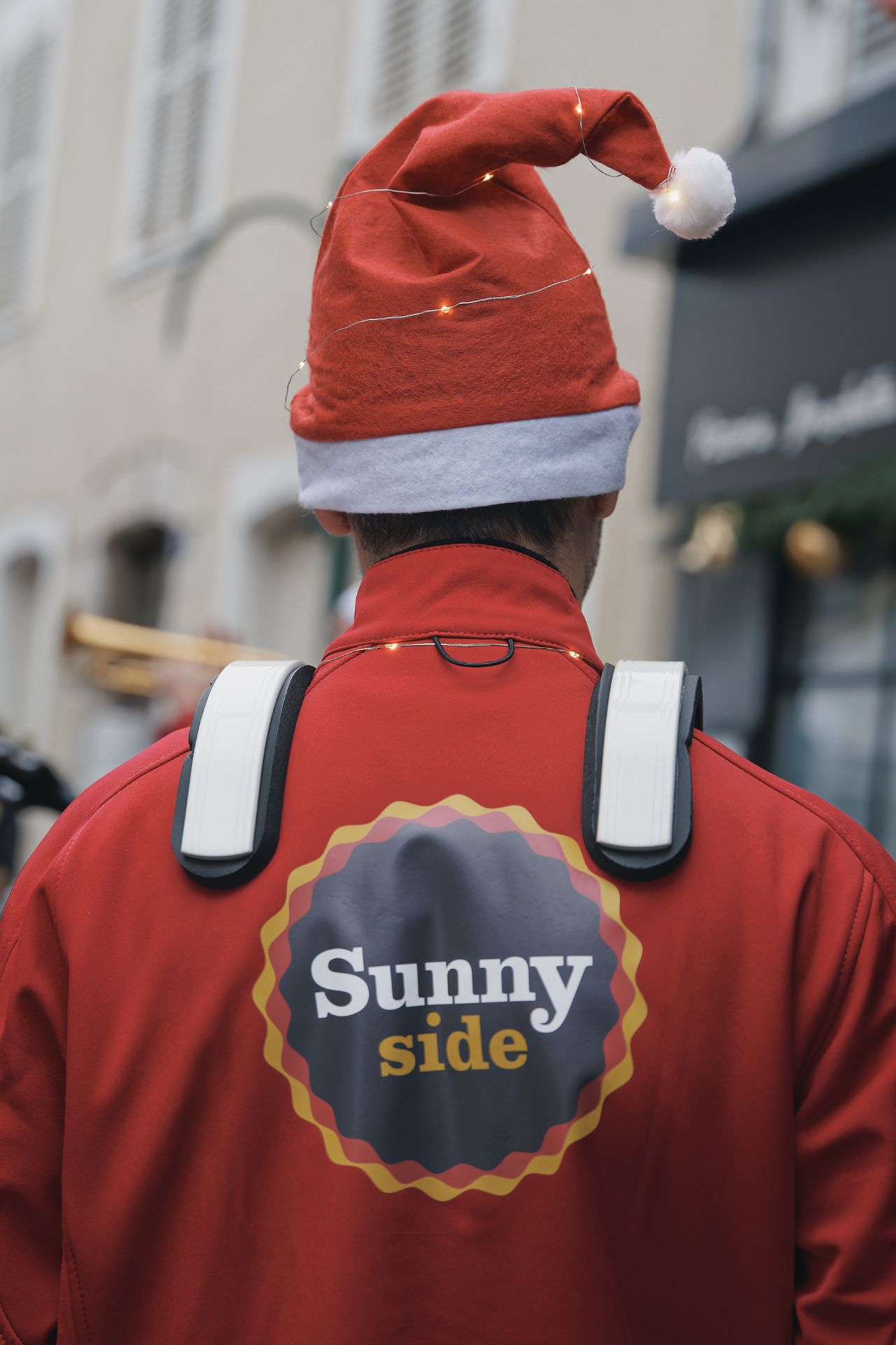 fanfare sunny side seine et marne, déambulation groupe de musique festive