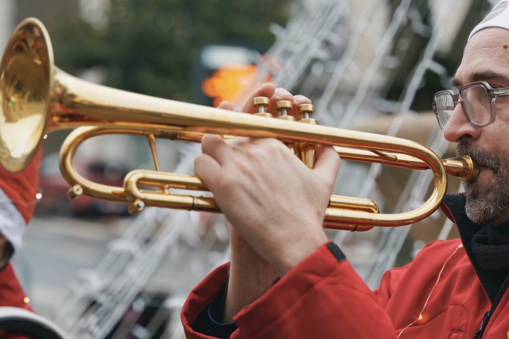 fanfare fetsive déambulation loiret, pays de loire, eure et loire