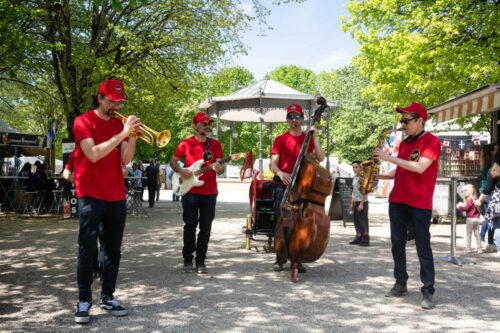 fanfare festive seine et marne, banda, déambulation musicale